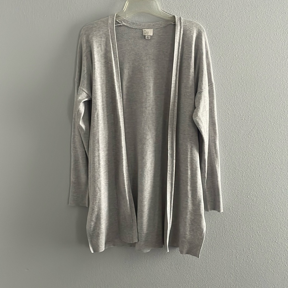 A new day elongated grey cardigan size L